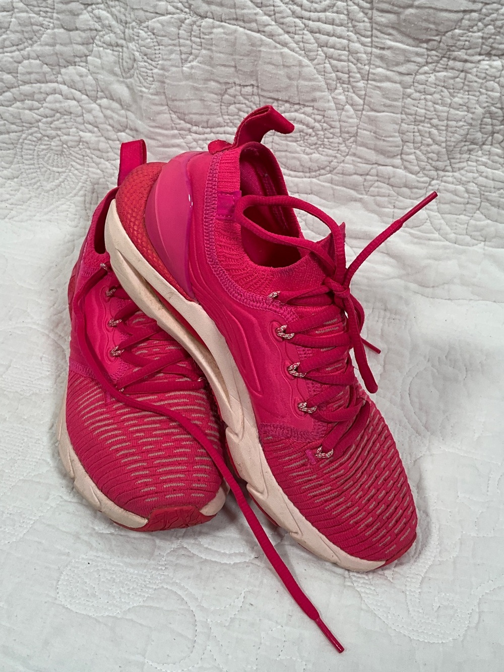 Under Armour Women's Bright Pink Athletic Running Shoes